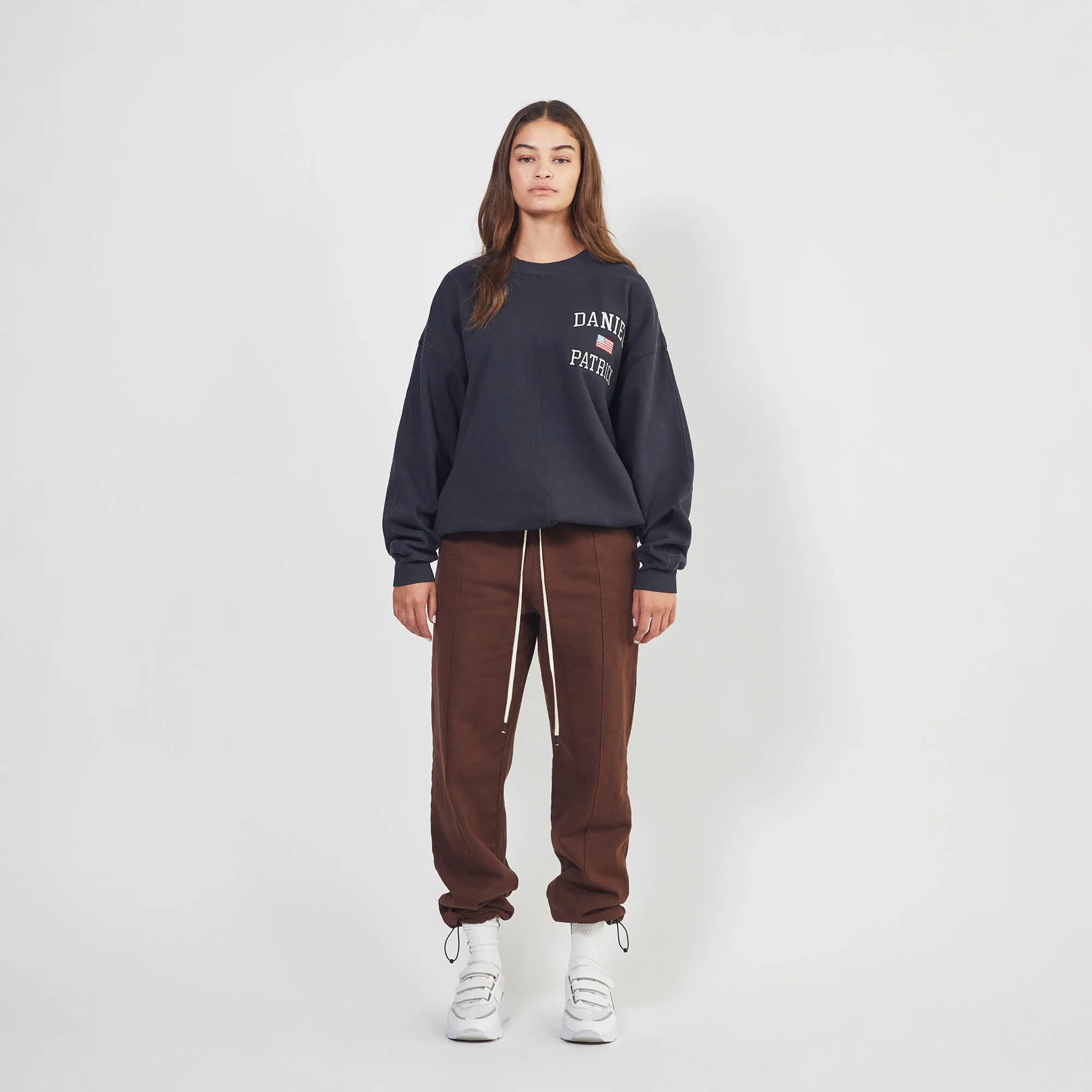 surplus sweatpants / brown
